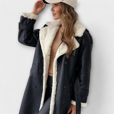 Aurora – Pikk klassikaline jakk fleece-voodriga ja teddykaelusega