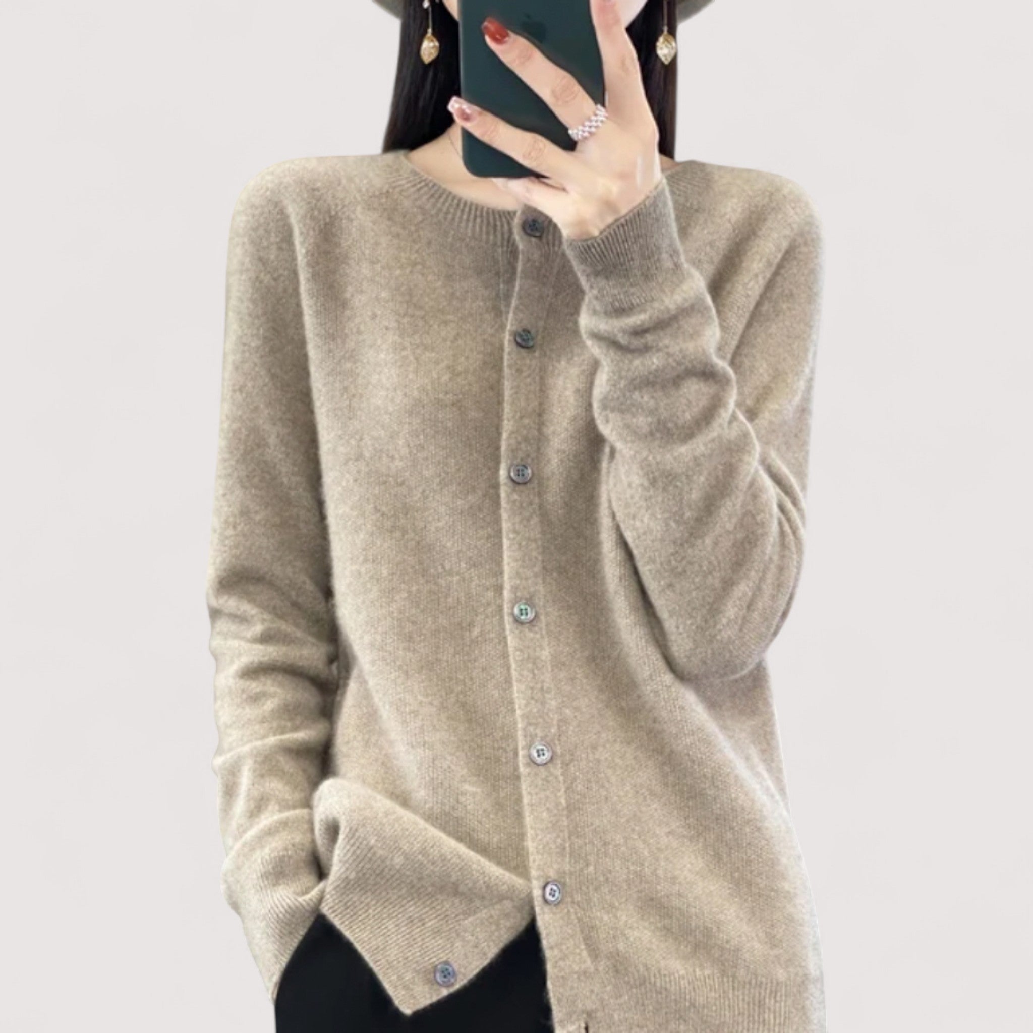 Darija™ – Pehme kudumitega jakk nupudega